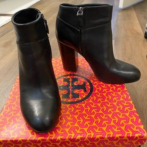 🖤Black Tory Burch Booties